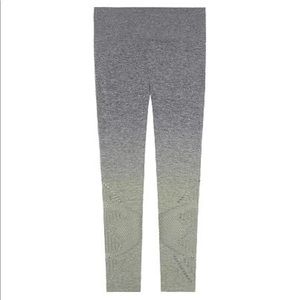 SALE Victoria’s Secret Pink Leggings